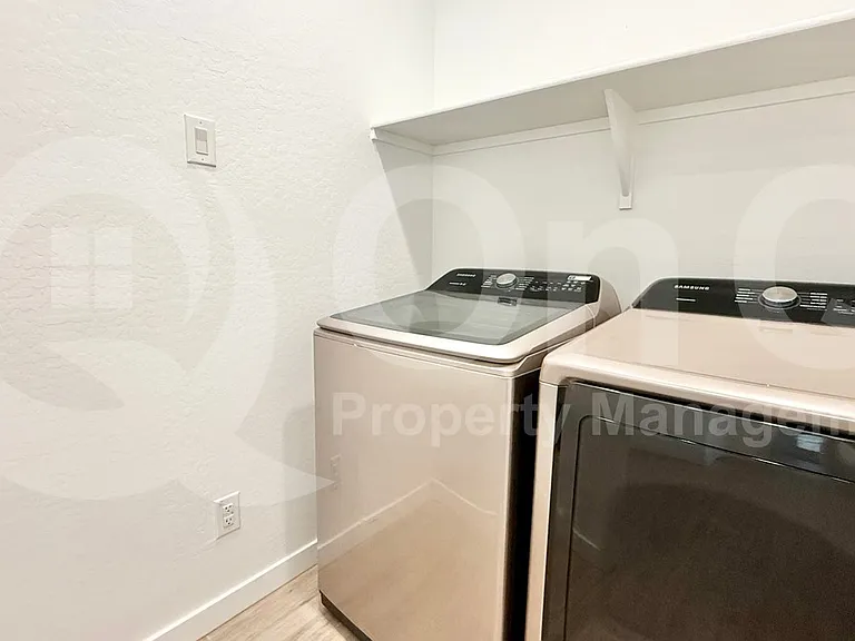 16416 W Saguaro Park Ln — Photo 23