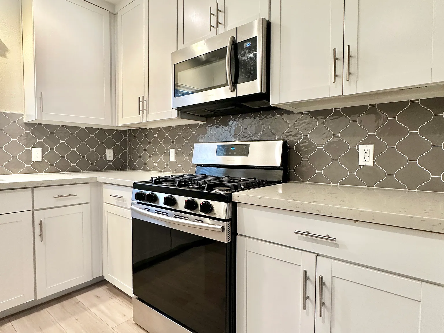 3 bed, 2.5 bath, 1615 sqft, $3,795 — Photo 3