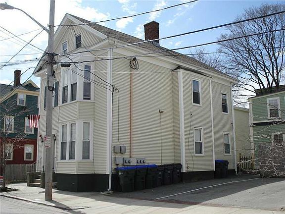 3rd image of 28 Ringgold St APT 3