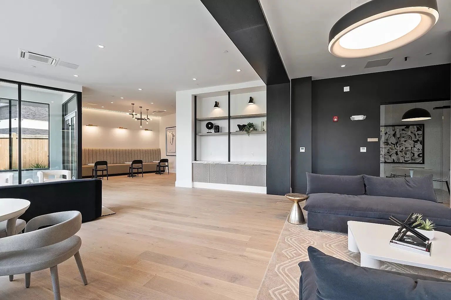 2 bed, 1030 sqft, $3,695 — Photo 3