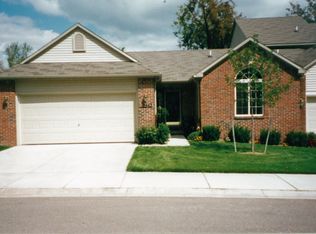 10443 Viewtop Ct, Hartland, MI 48353