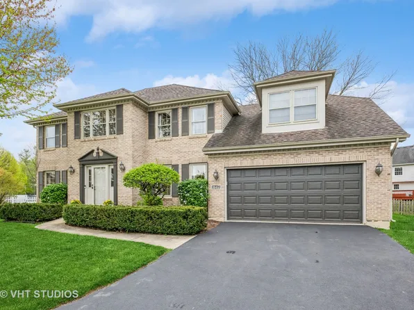 1647 Canyon Run Rd, Naperville, IL 60565