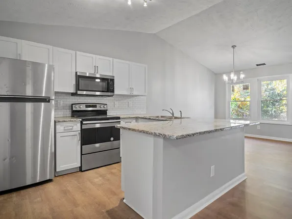 1006 Wood Creek Dr APT 8, Fayetteville, NC 28314