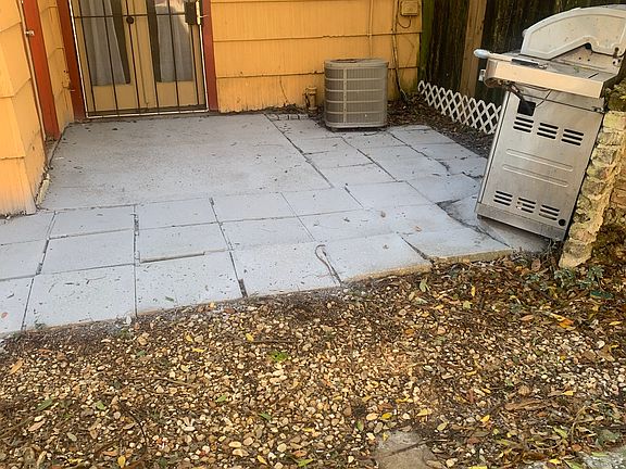 4th image of 8224 Freret St
