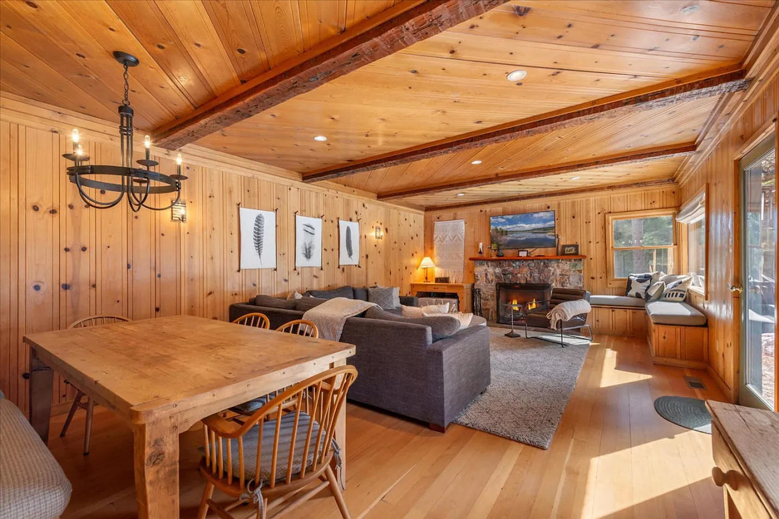 3 bed, 2.0 bath, $8,437 — Photo 3