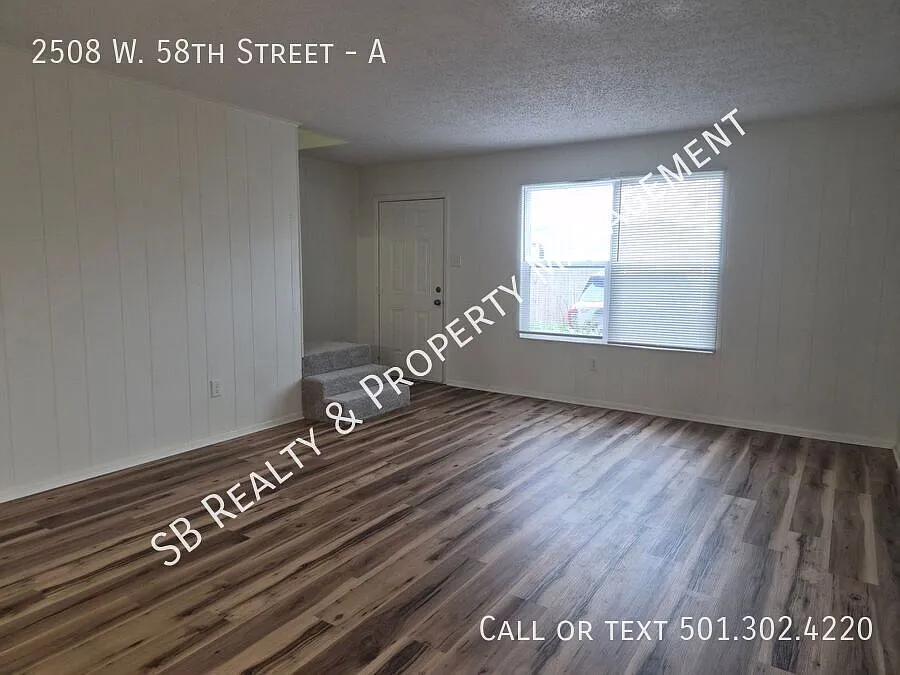 2 Bed 1 Bath — Photo 3