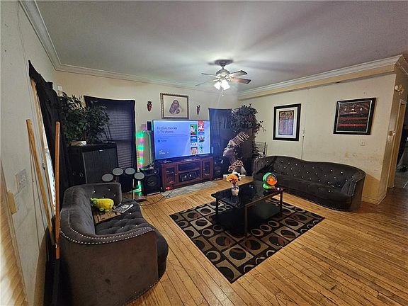 3rd image of 2968 Hapeville Rd SW