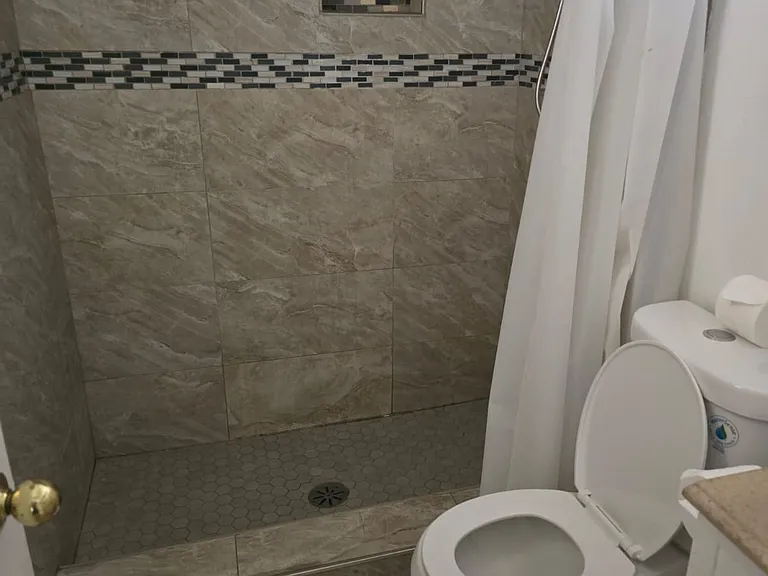 2050 W Camino Cir — Photo 5