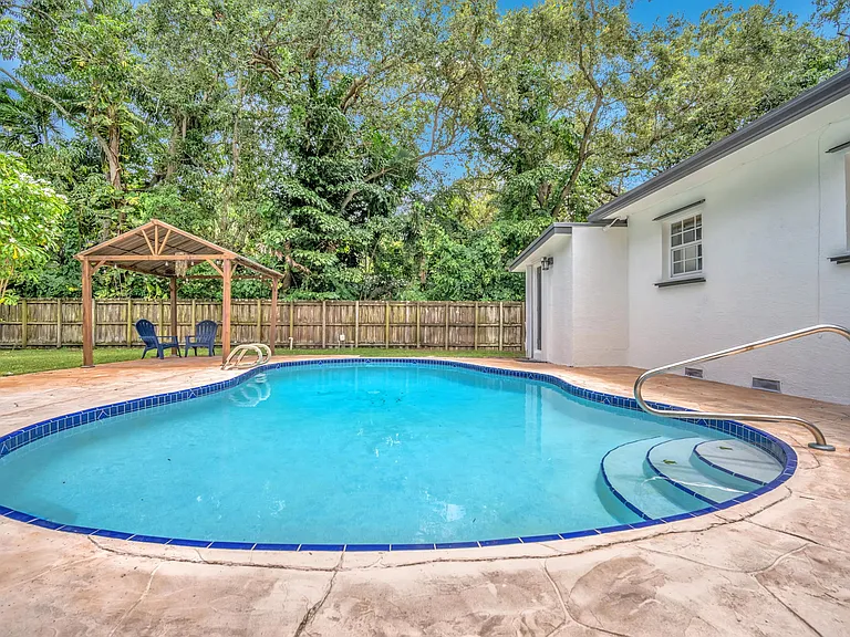 5148 SW 28th Ter — Photo 35