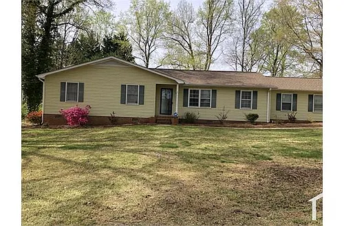204 Shaddock Dr Photo 1