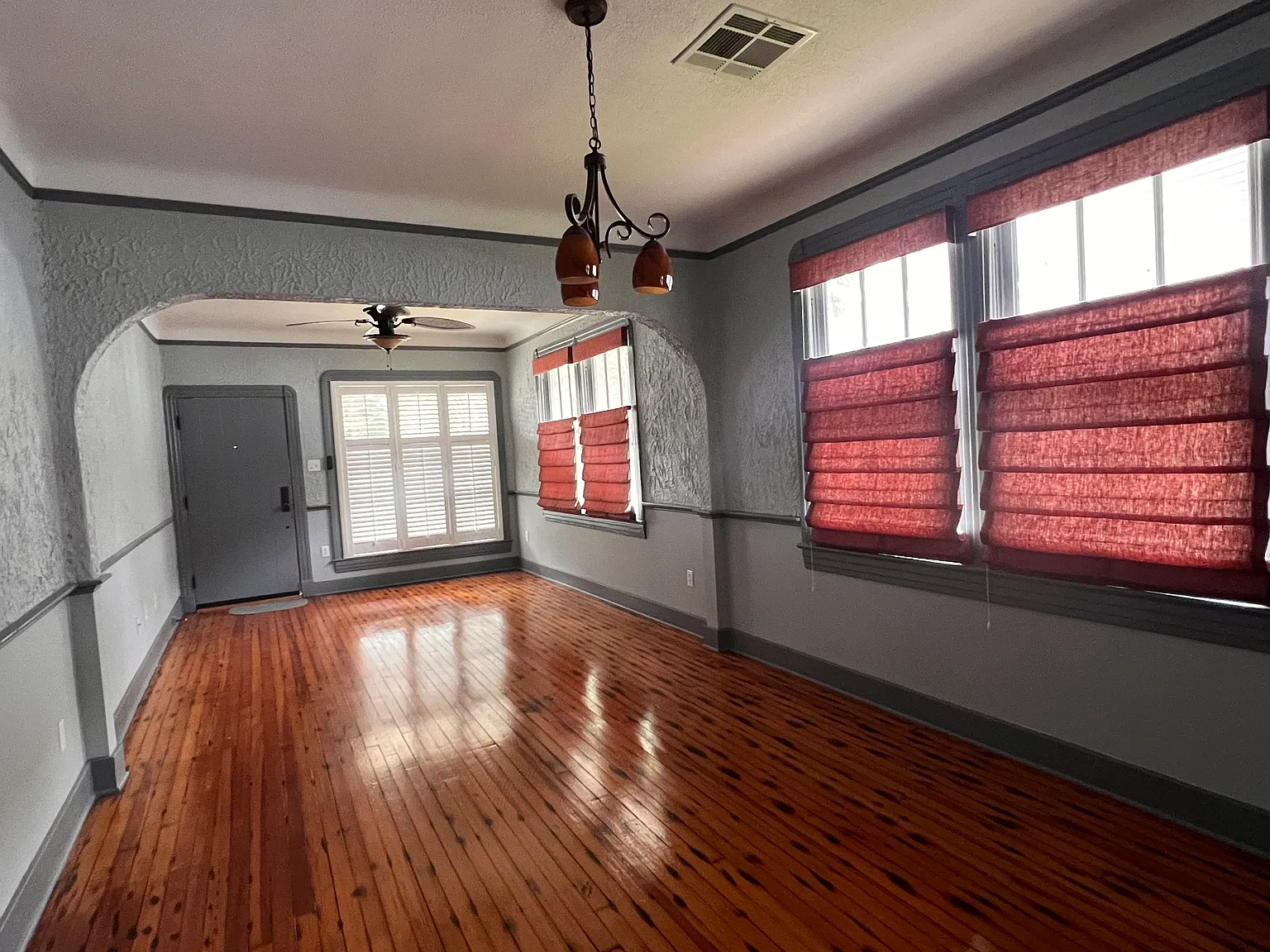 3 bed, 1650 sqft, $2,300 — Photo 3