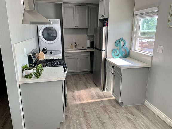 3rd image of 433 Nebraska Ave #7