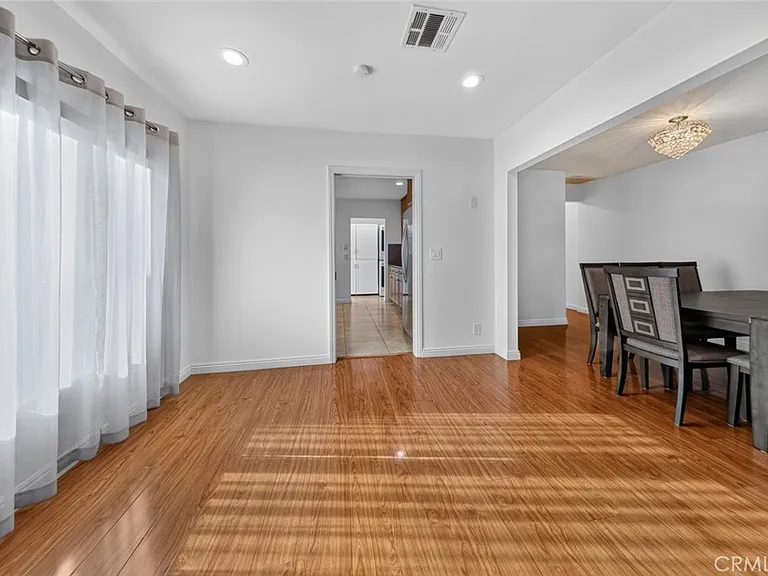 11407 Delano St — Photo 15