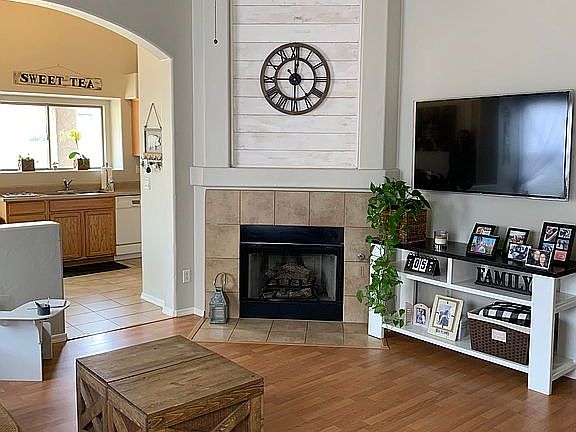 Living room & fireplace