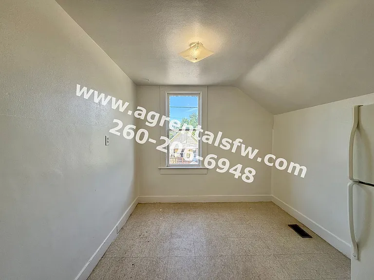 412 Nussbaum Ave — Photo 5