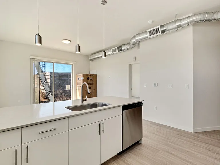 Axis West Flats — Photo 58