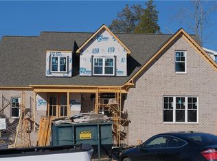 460 Prescott Dr, Winston Salem, NC 27107