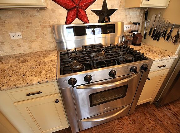 5th image of 2130 W Foster Ave #B