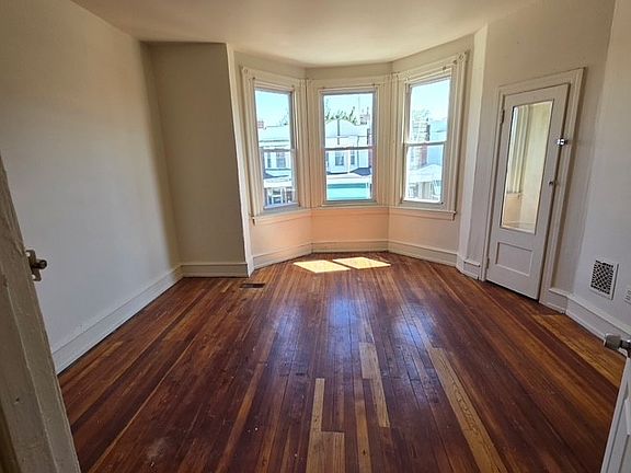 4th image of 4534 N Smedley St