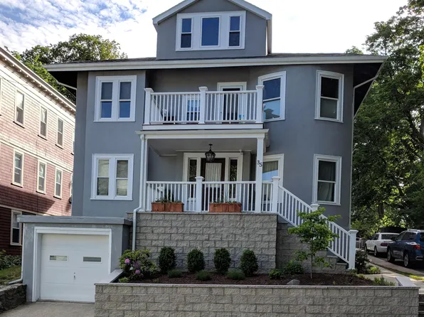 35 Oakland Rd #1, Brookline, MA 02445
