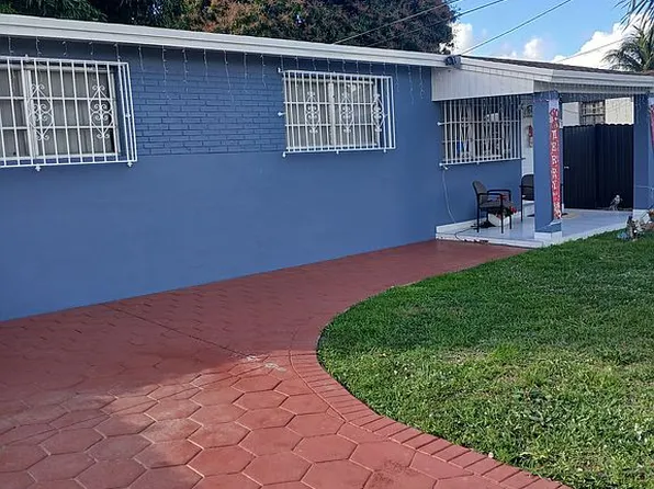 860 SE 7th Ave, Hialeah, FL 33010