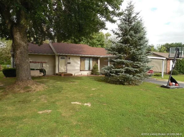 413 N Beechwood Ave, Scottsburg, IN 47170