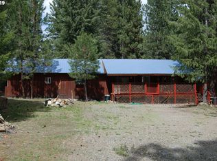 635 NW New St, Sumpter, OR 97877