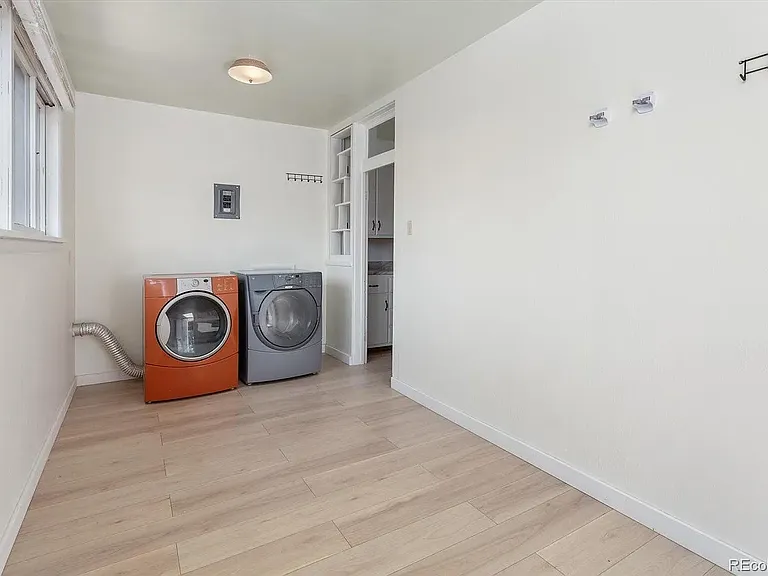 217 E 7th St #217 — Photo 5
