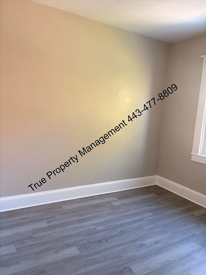 Charming 3-Bedroom Baltimore Rowhome with In-Unit Laundry $1,450/Month! — Photo 4