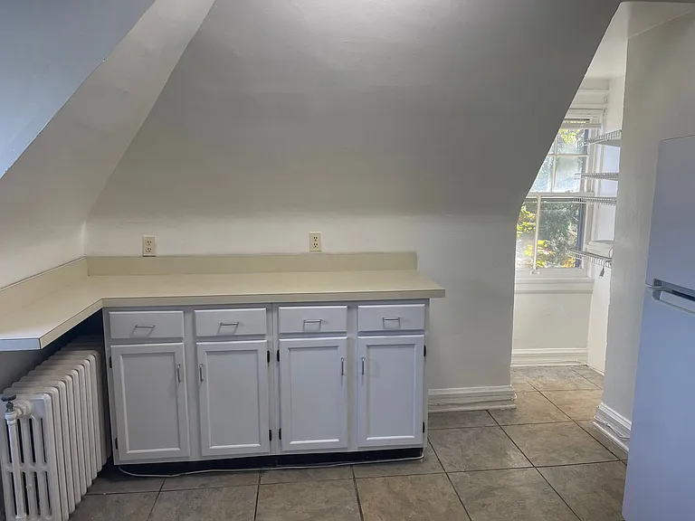 720 Gladstone Ave — Photo 21
