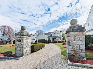 1340 Narragansett Blvd, Cranston, RI 02905