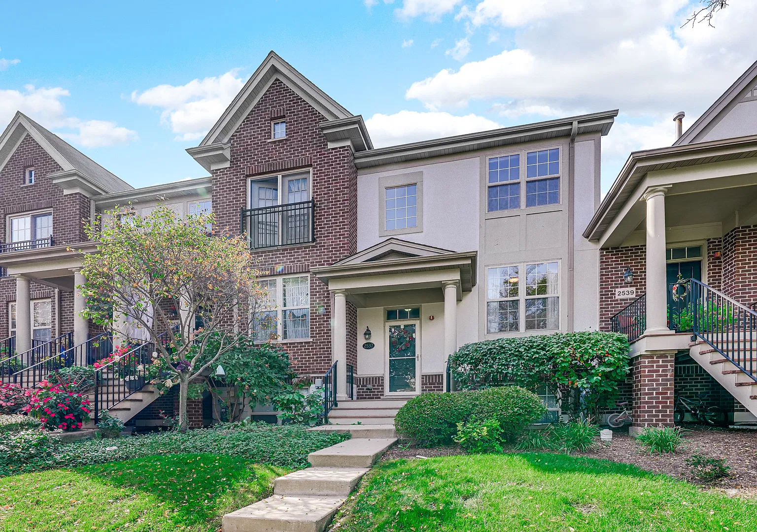 2 bed, 2.5 bath, 1745 sqft, $3,095 — Photo 3
