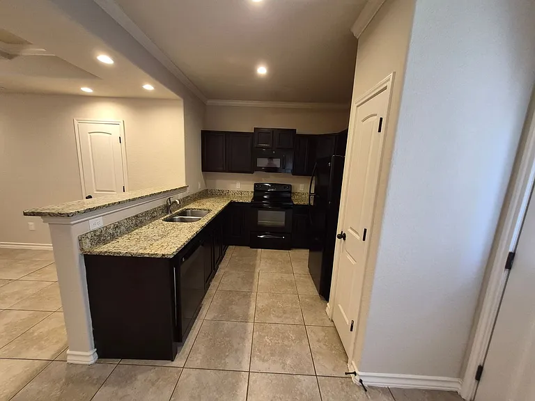 6618 Arancione Ave #103 — Photo 6