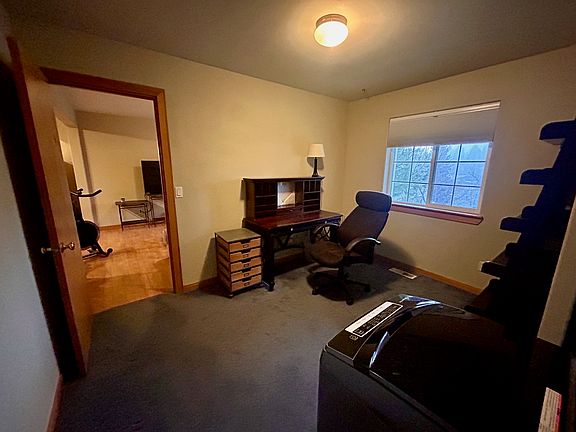 4th image of 2510 NW Monterey Pines Dr