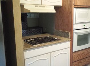 4037 Victoria St, Irving, TX 75062