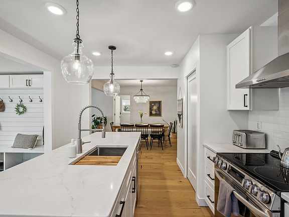 4th image of 13175 221st Ave NW