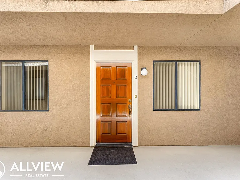 202 East 16th Street — Photo 17