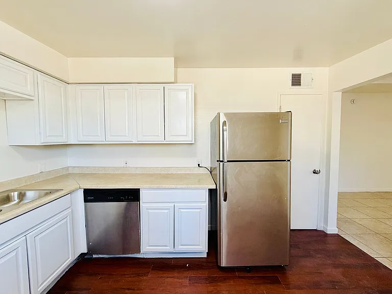 Fairmount-4215 — Photo 9