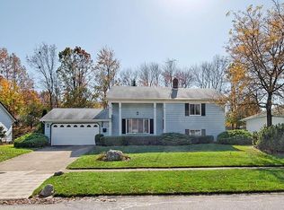 8739 Royalview Dr, Parma, OH 44129