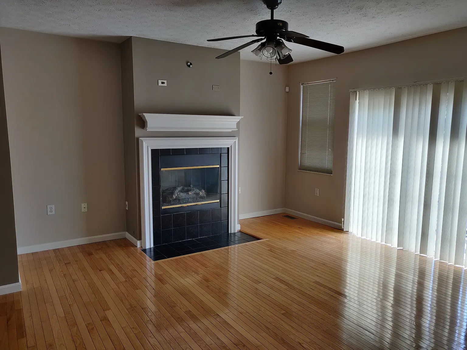 7601F Mansion Cir — Photo 2