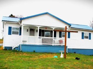 462 Alderson Rd, Nettie, WV 26681