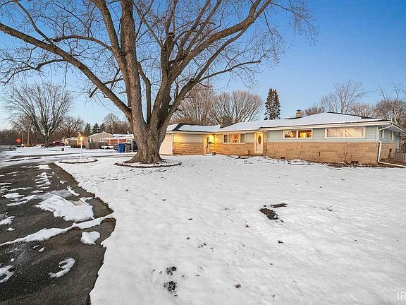 2nd image of 3021 Mayfair Dr