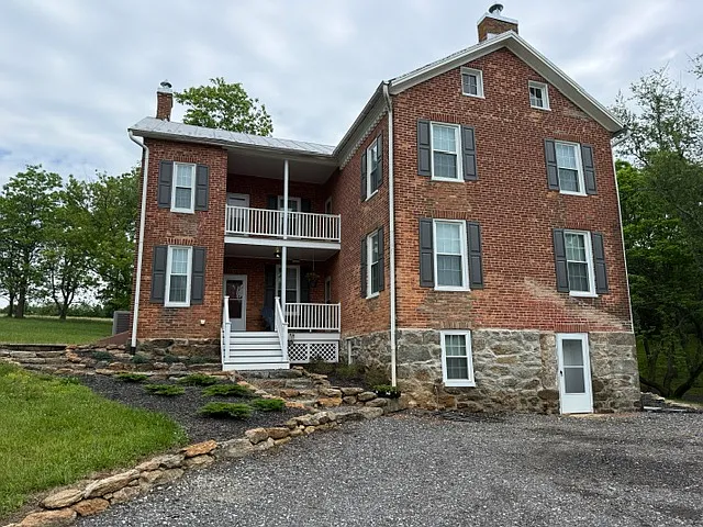 1361 Old Manchester Rd — Photo 76