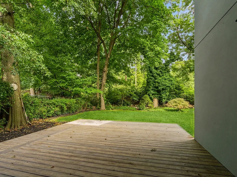 66 E Gramercy Pl — Photo 33