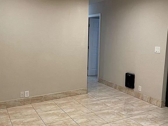 4th image of 400 Wilde Ave Unit B