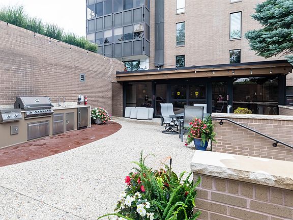 5th image of 3131 Fleur Dr Unit 506