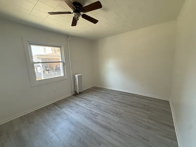 1431 Sanderson Ave #1 — Photo 5