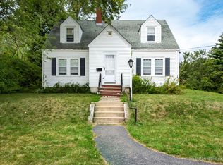 105 Bolt Hill Rd, Eliot, ME 03903