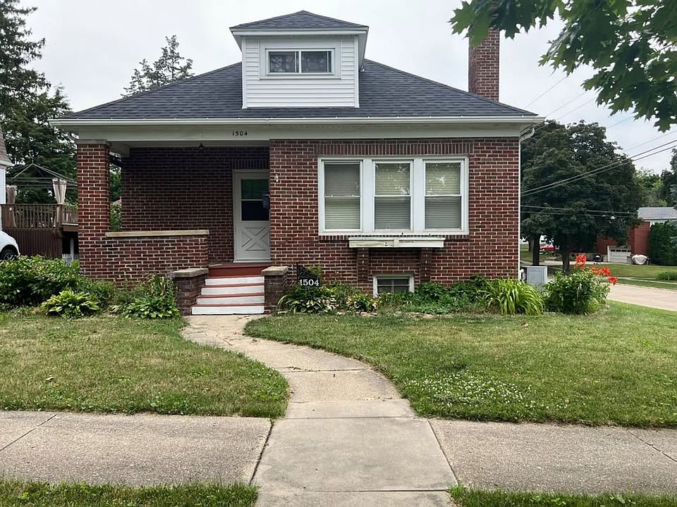 1st image of 1504 W Logan St