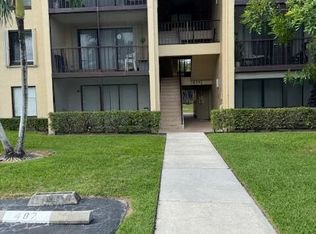 624 Sea Pine Way APT E2, Greenacres, FL 33415
